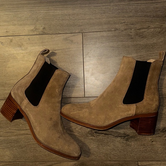 Steve Madden Shoes - Steve Madden Women's Tan Ankle Boots